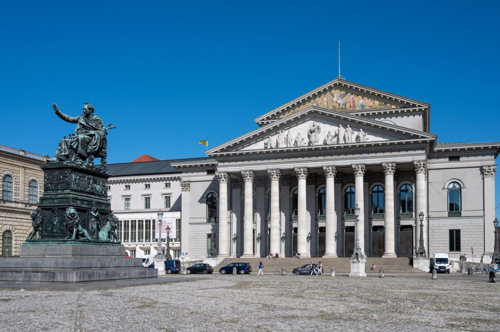 Außenansicht Nationaltheater München am Max-Joseph-Platz, Spielstätte der Bayerischen Staatsoper