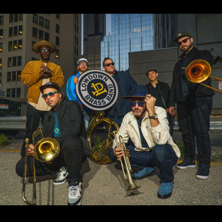 LowDown Brass Band, offizielles Bandfoto von Fotograf Alan Mayne