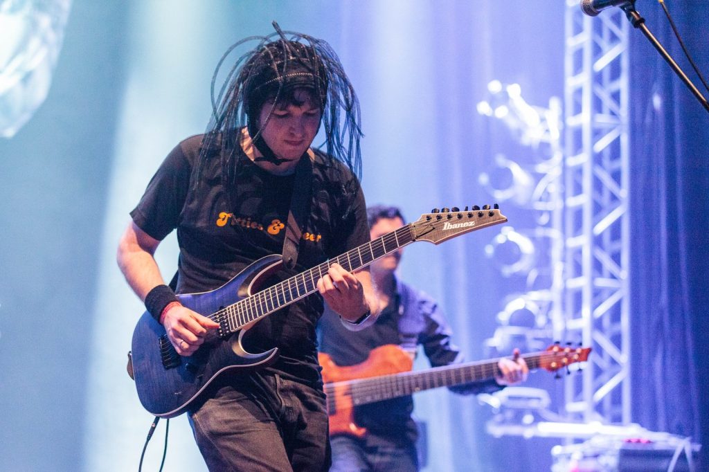 Jan Zehrfeld, Gitarrist der Münchner Jazz-Metal-Band Panzerballett, live beim Wacken Open Air 2016