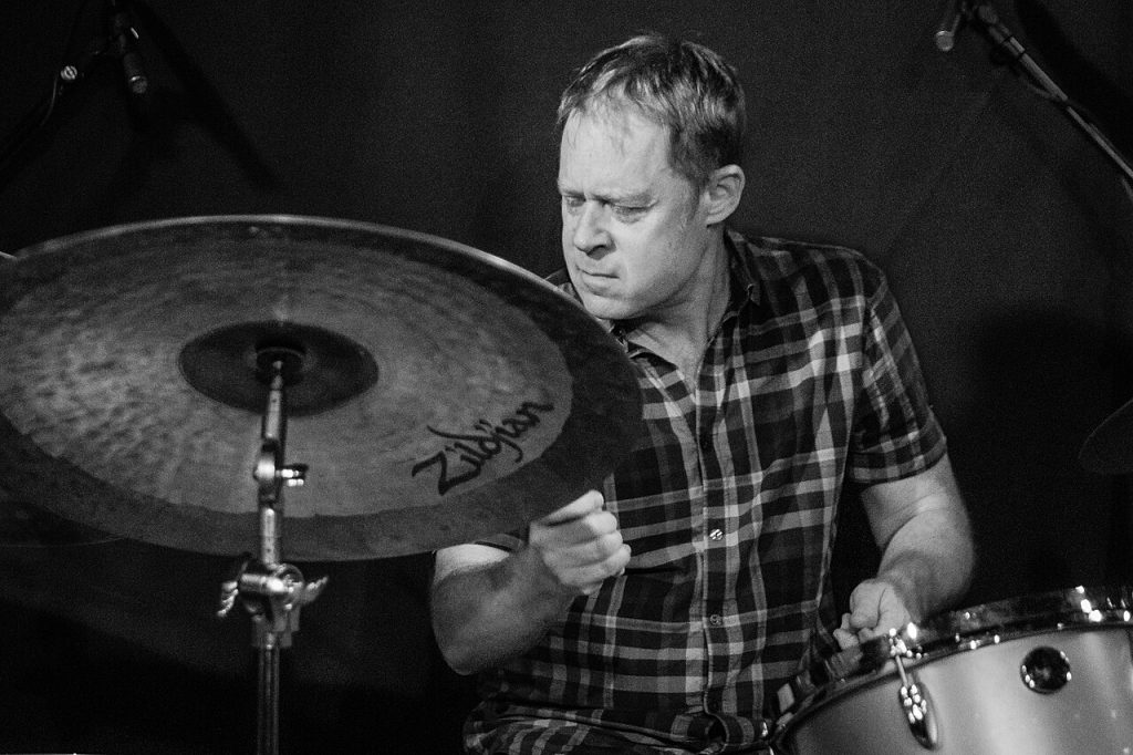 Schlagzeuger Bill Stewart beim Oslo Jazzfestival 2023